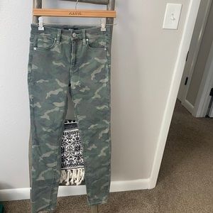 Hudson Women’s Barbra Super Skinny Jeans